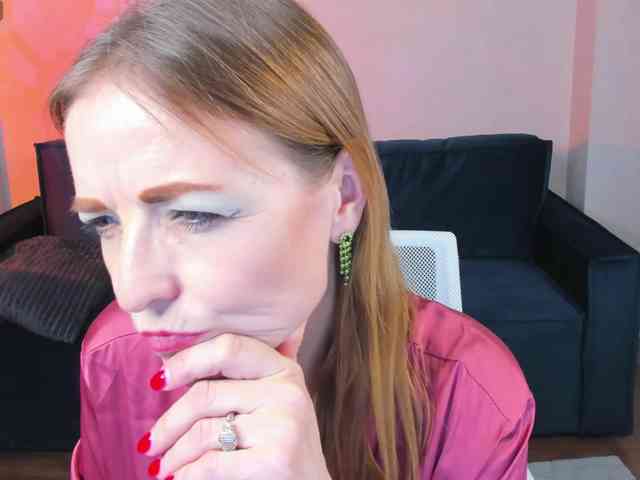 Angelina-Relax webcam