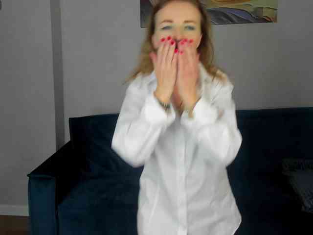 Angelina-Relax webcam