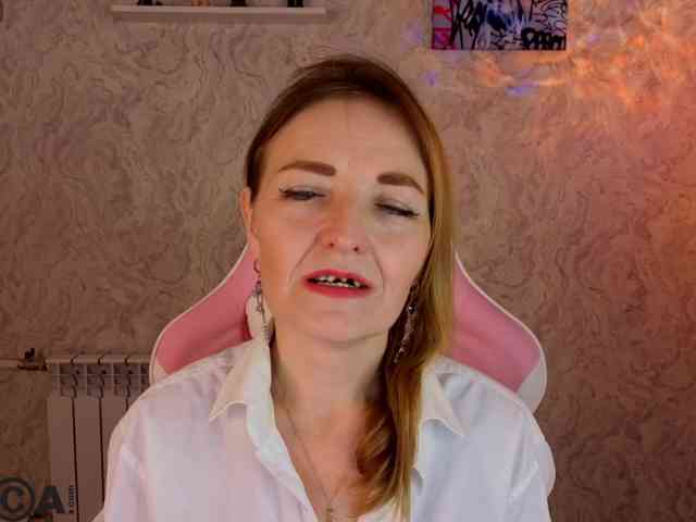 Angelina-Relax Live Webcam on BongaCams