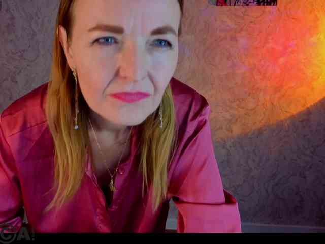 Angelina-Relax webcam