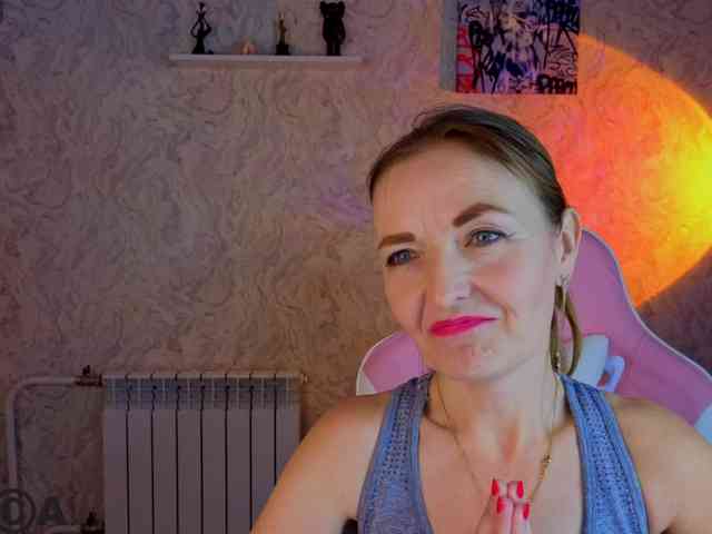 Angelina-Relax webcam