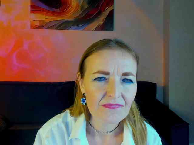 Angelina-Relax webcam