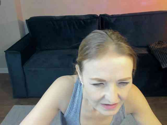 Angelina-Relax Angelina-Relax