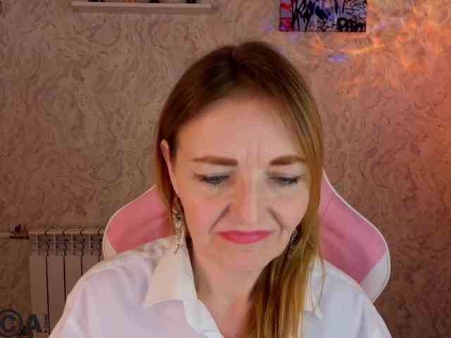 Angelina-Relax webcam