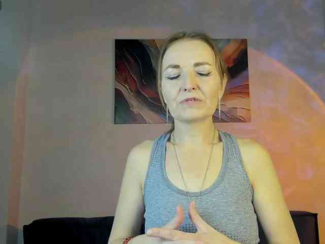 Angelina-Relax webcam