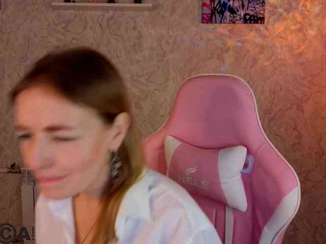 Angelina-Relax webcam