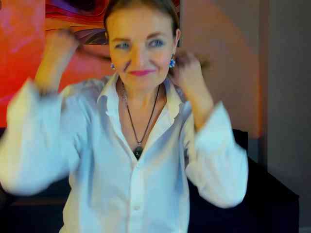 Angelina-Relax webcam