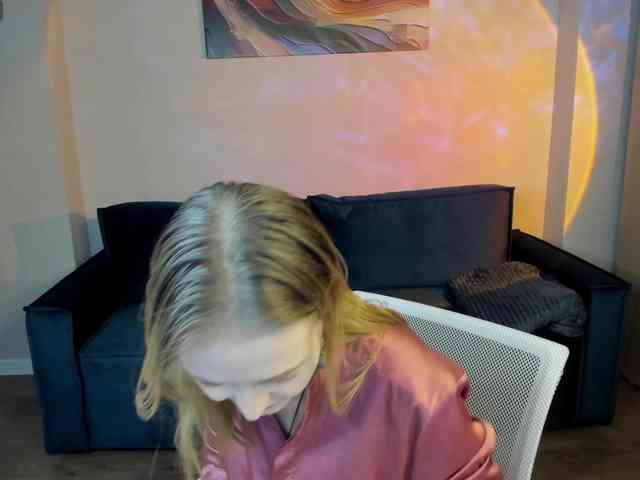 Angelina-Relax webcam
