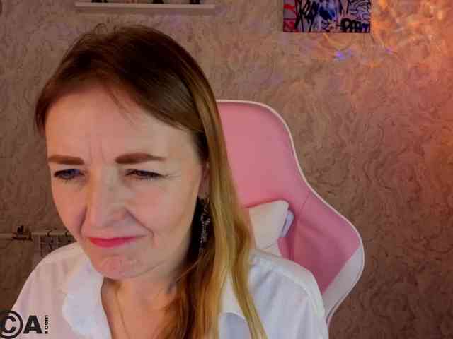 Angelina-Relax webcam