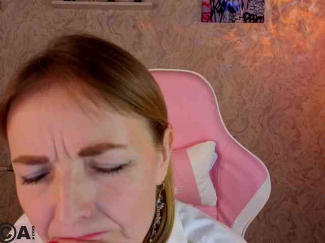 Angelina-Relax webcam