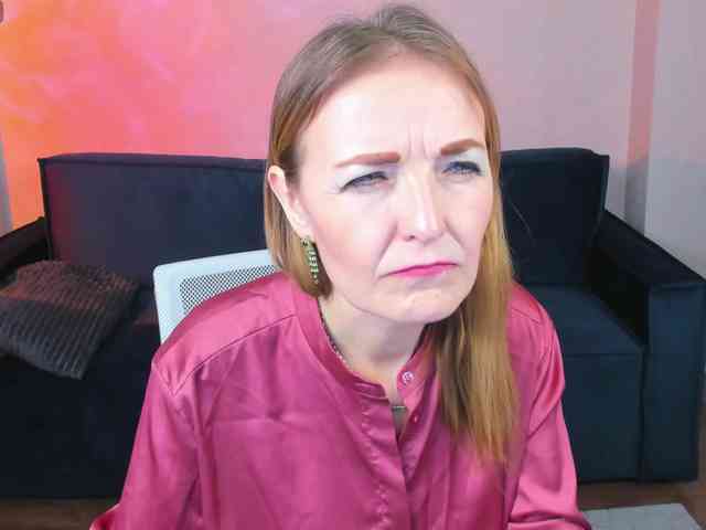 Angelina-Relax webcam