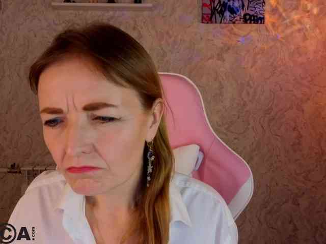 Angelina-Relax webcam