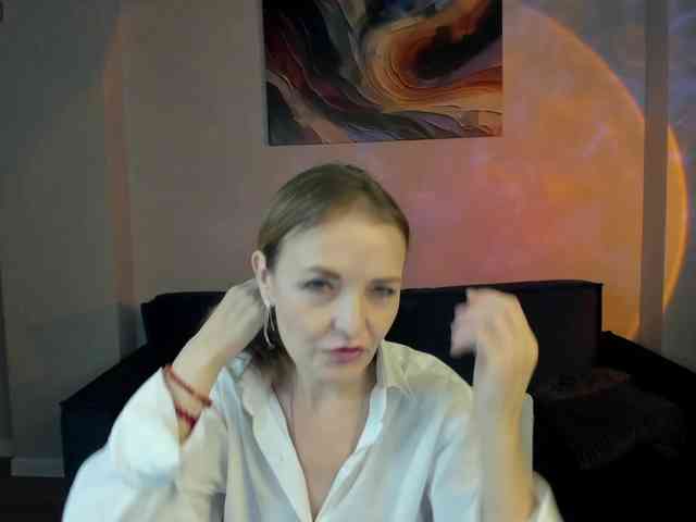 Angelina-Relax webcam