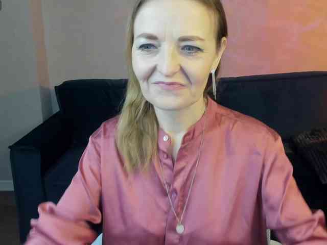 Angelina-Relax webcam