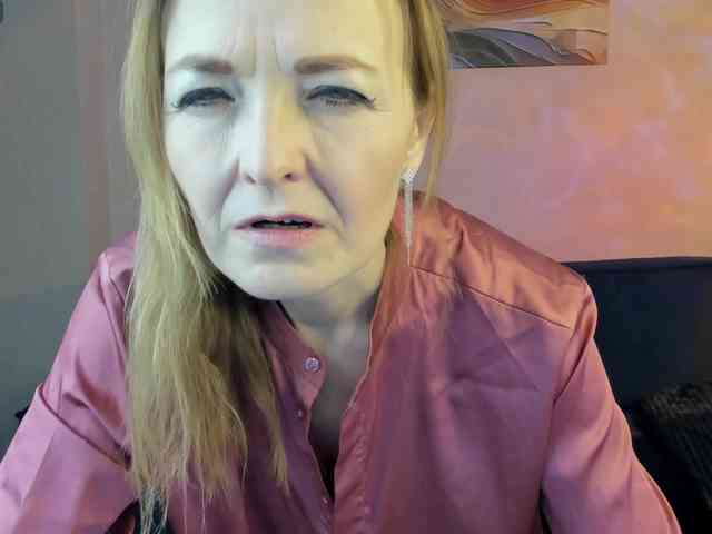 Angelina-Relax webcam