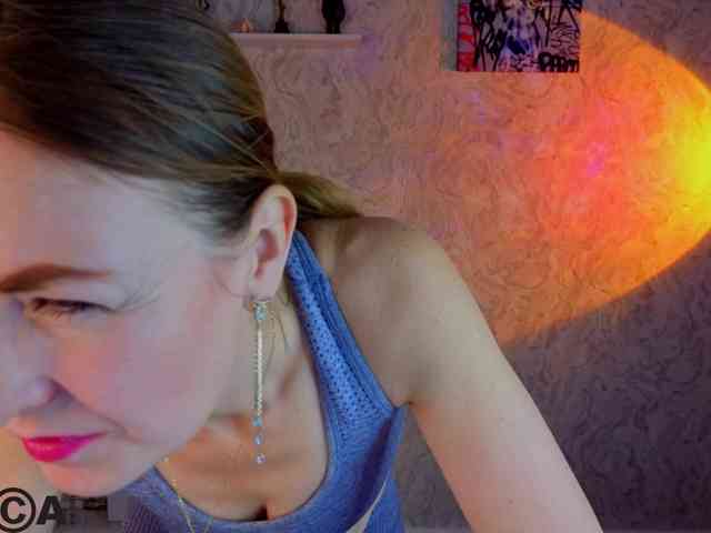 Angelina-Relax webcam