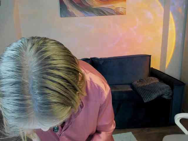 Angelina-Relax webcam