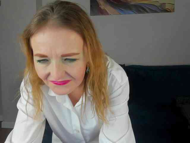 Angelina-Relax webcam