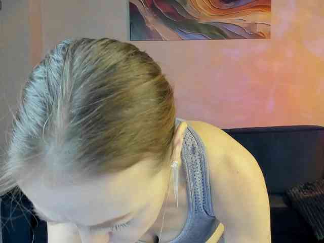 Angelina-Relax webcam