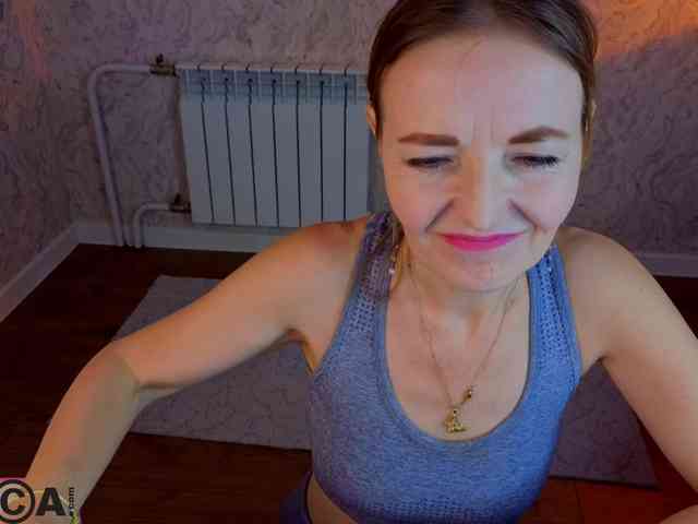 Angelina-Relax webcam