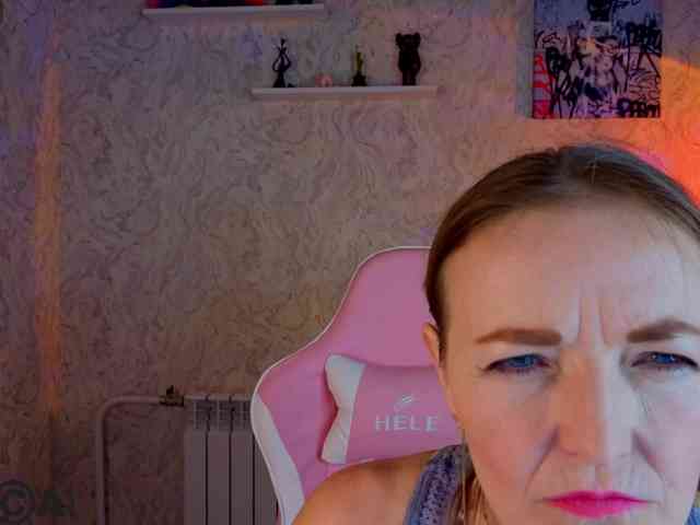 Angelina-Relax webcam