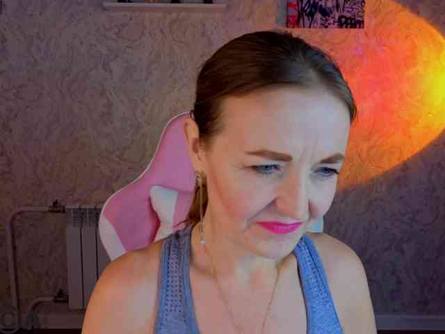 Angelina-Relax webcam