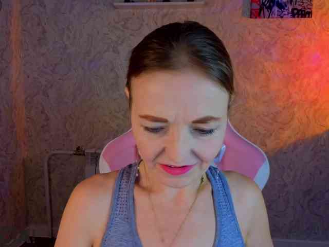 Angelina-Relax webcam