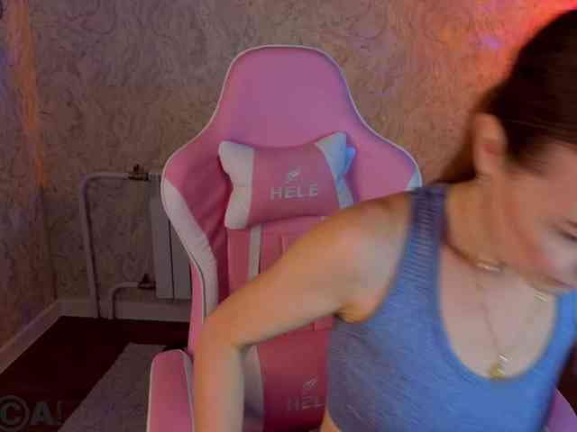 Angelina-Relax webcam