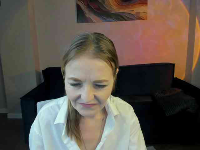 Angelina-Relax webcam