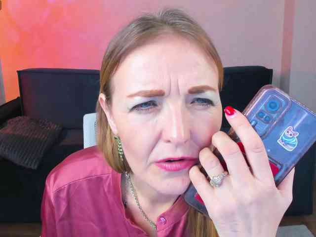 Angelina-Relax webcam