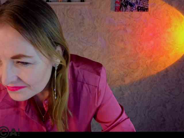 Angelina-Relax webcam