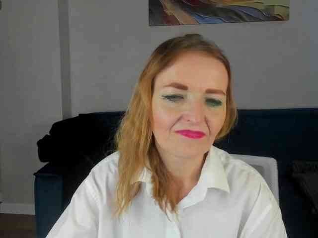 Angelina-Relax webcam