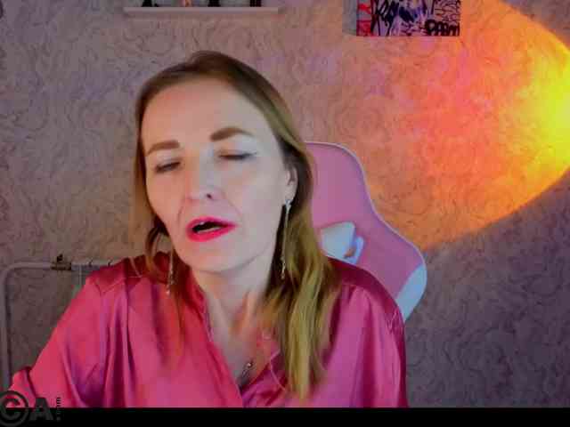 Angelina-Relax webcam