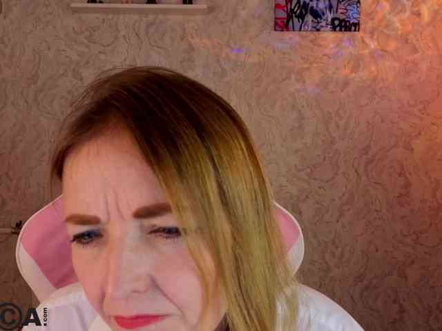 Angelina-Relax webcam