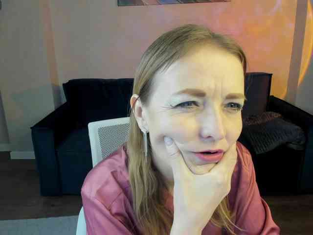 Angelina-Relax Angelina-Relax