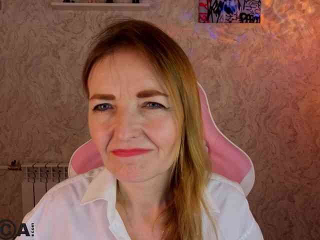 Angelina-Relax Live Webcam on BongaCams