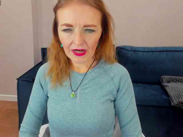 Angelina-Relax webcam