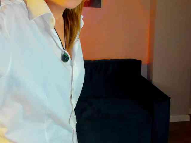 Angelina-Relax webcam