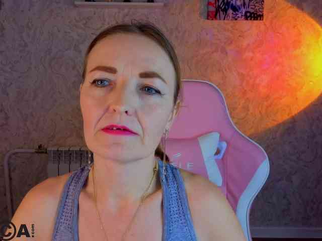 Angelina-Relax webcam