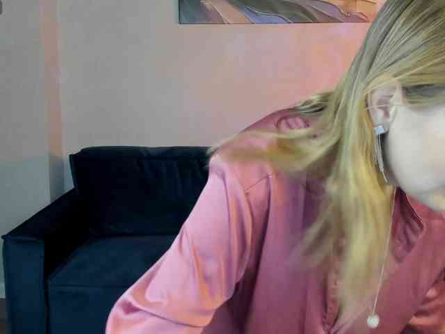 Angelina-Relax webcam