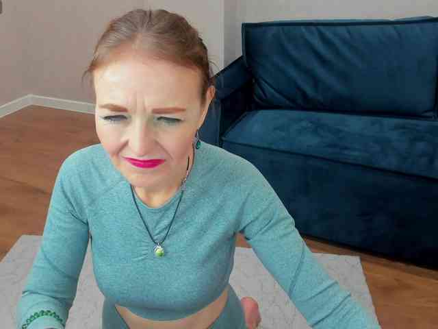 Angelina-Relax webcam