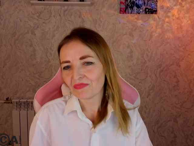 Angelina-Relax webcam