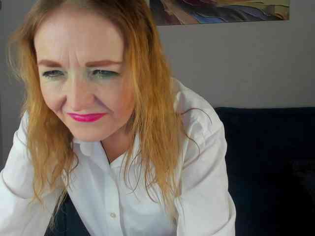 Angelina-Relax webcam