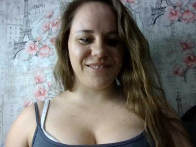 Ariya888's BongaCams show and profile