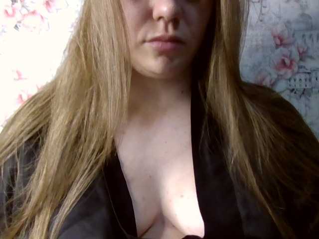 Ariya888's BongaCams show and profile