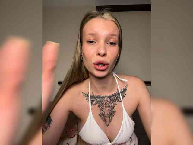 skinny-little-bitch webcam