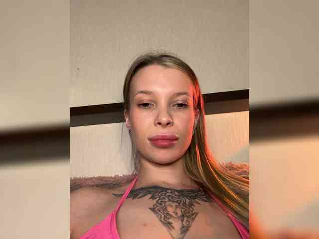 skinny-little-bitch webcam