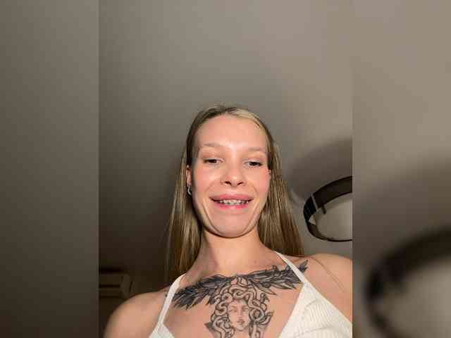 skinny-little-bitch webcam