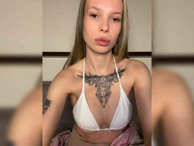 skinny-little-bitch webcam