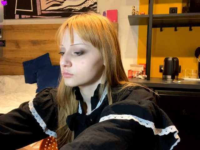 AdellaDalponte's BongaCams show and profile